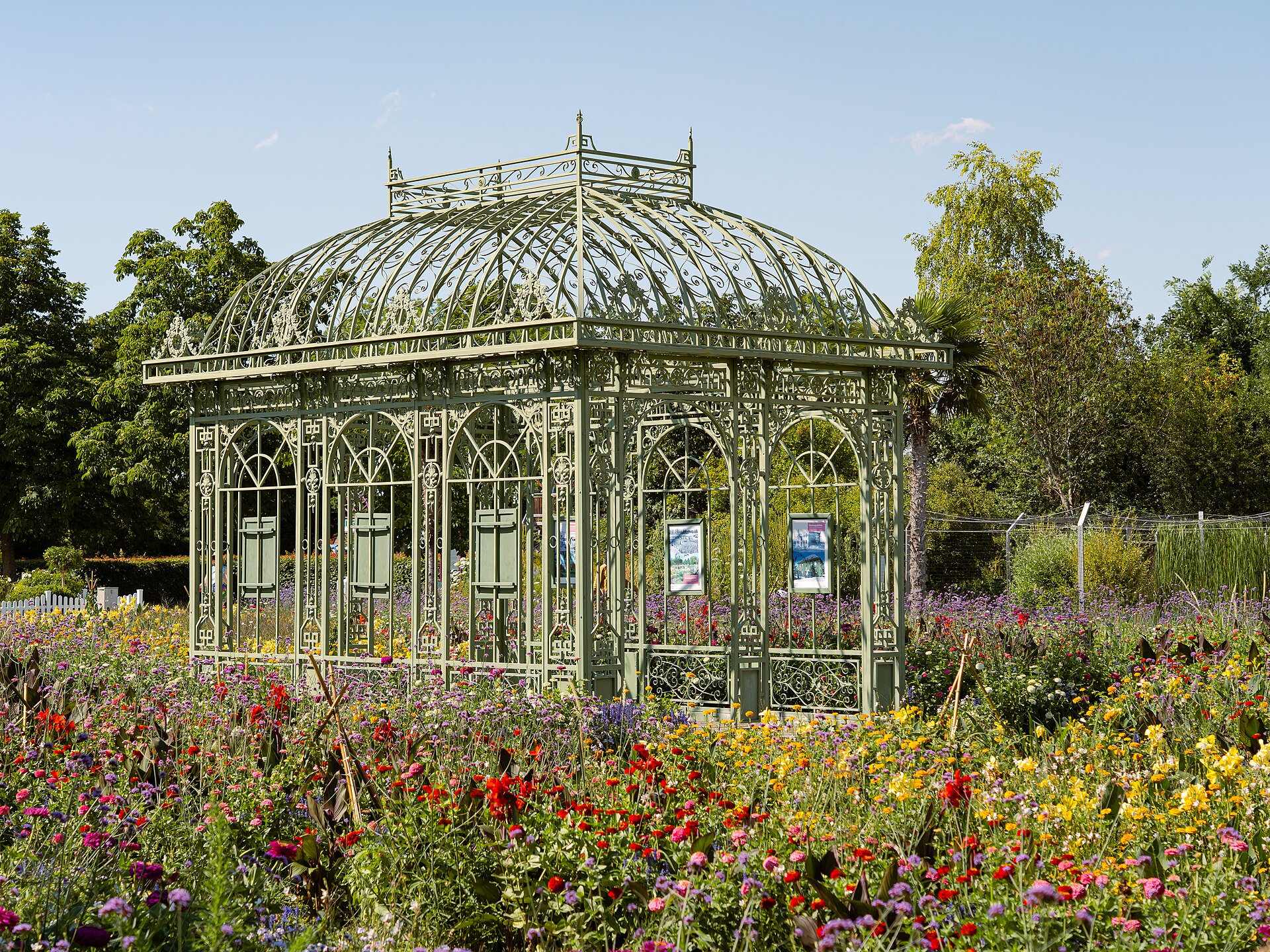 DSC07729 Sommerblumenschau Pavilion, Flower Gardens Hirschstetten, 2025 07